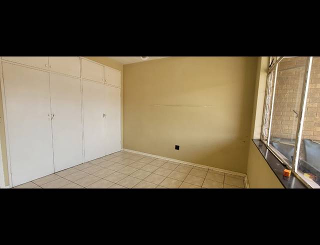 1 BEDROOM APARTMENT FOR SALE IN NEW REDRUTH
